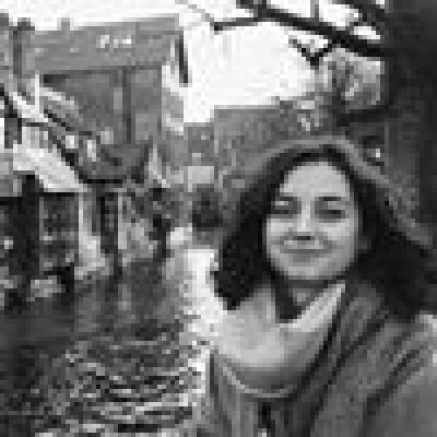 Emma zoekt een Kamer / Huurwoning / Studio / Appartement in Leiden