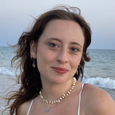 Gabriela zoekt een Kamer / Huurwoning / Studio / Appartement in Leiden